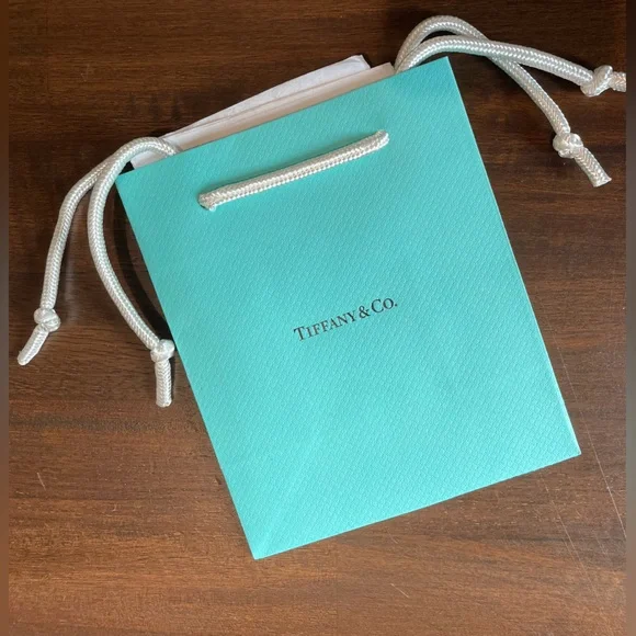 !!NIB!! Tiffany & Co. Polishing Cloth 18 x 18 - Giftable!!